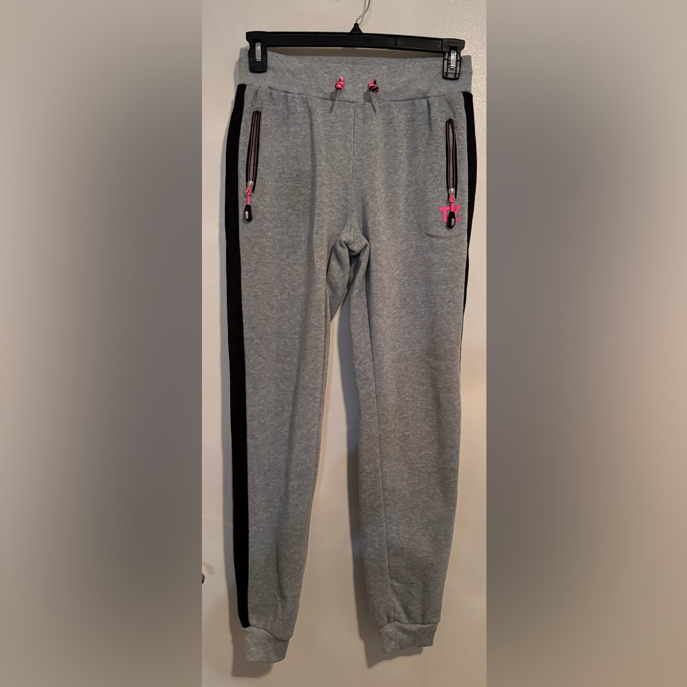 Gray sweatpants